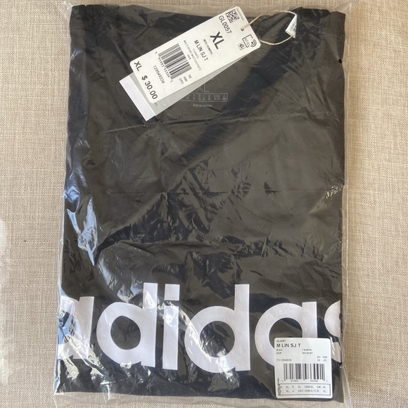 Men's adidas Essentials Embroidered Linear Logo Tee- Black - Picture 8 of 11